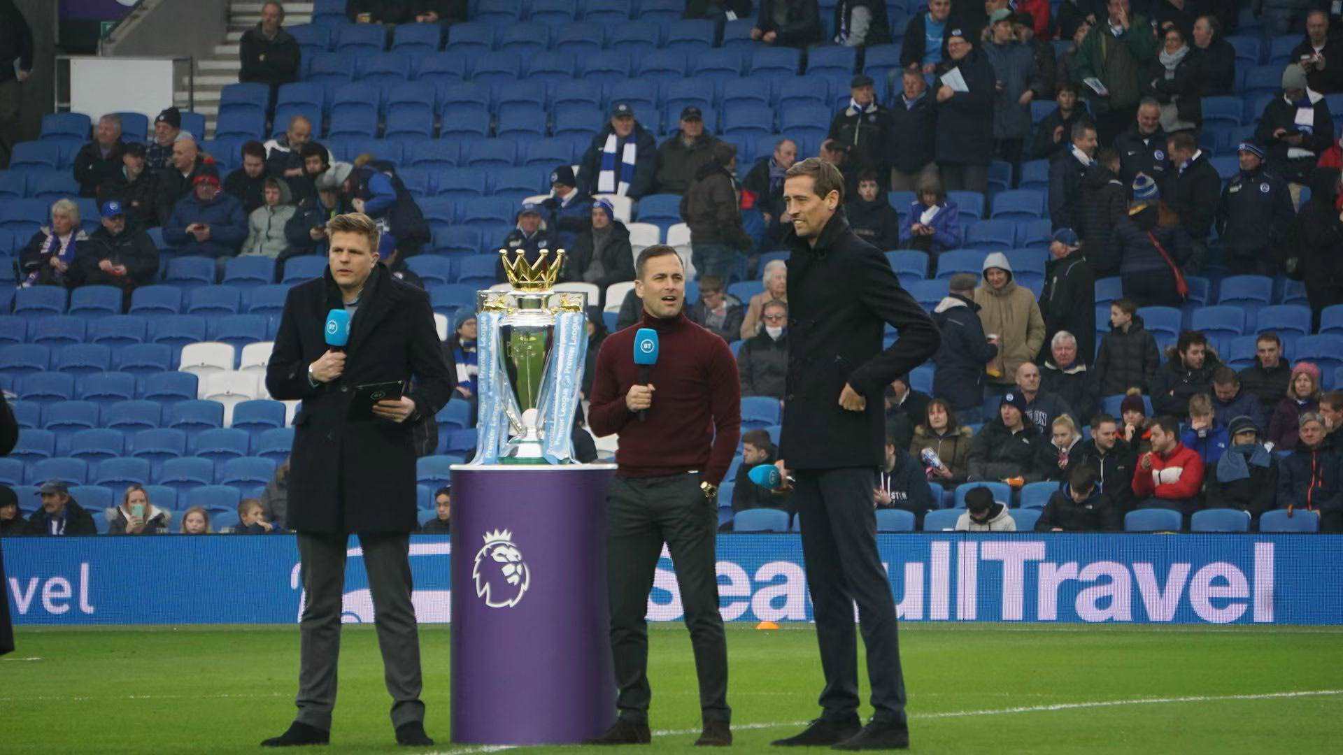 是一个足球 是一个足球